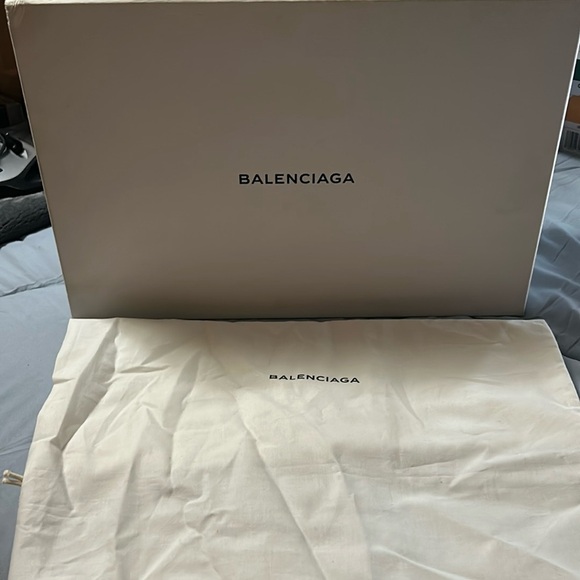 Balenciaga empty box and dust bag - Picture 1 of 10